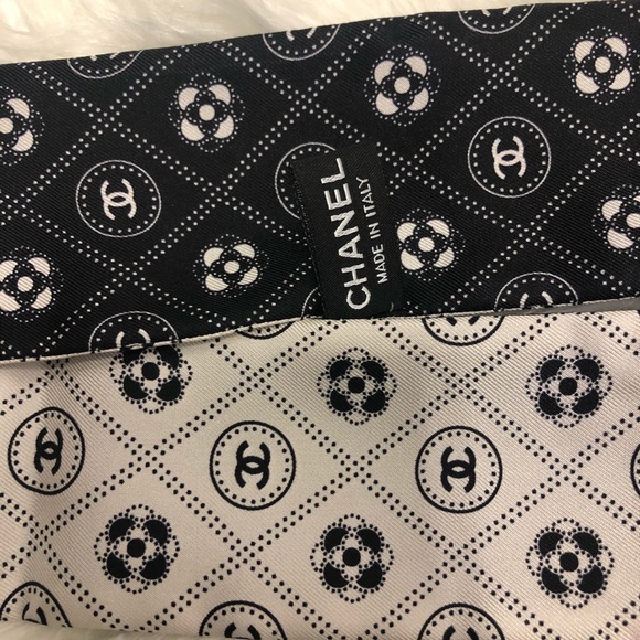 Brand New, never used 21A bandeau - Picture 3 of 4